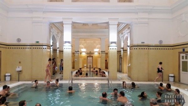 Széchenyi gyógyfürdő thermal baths, Budapest - Hungary